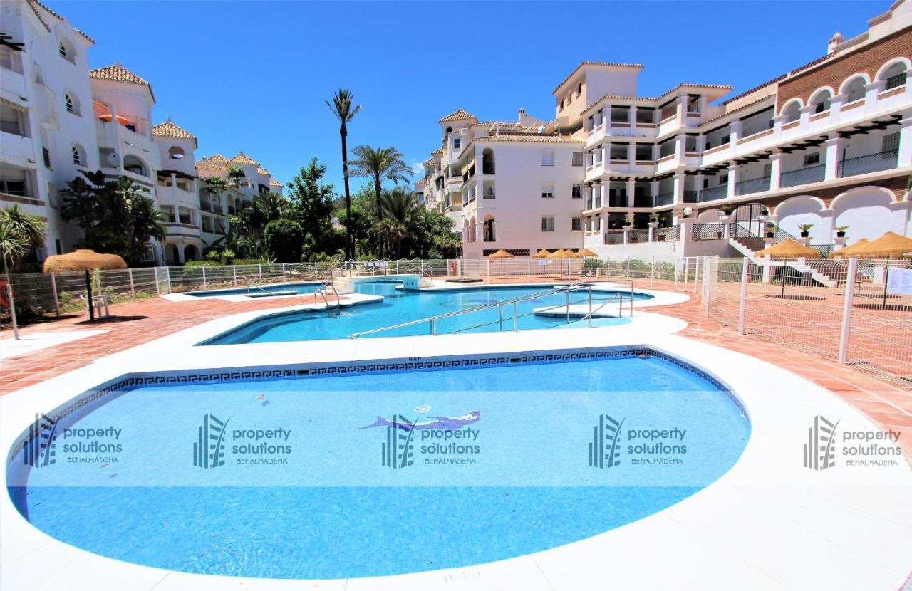 Timón II Apartamentos. A 90 metros de la playa. Piscina y Parking gratis. Benalmádena Exterior foto